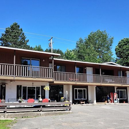 Lakeshore Motel Ice Lake Iron River Екстер'єр фото