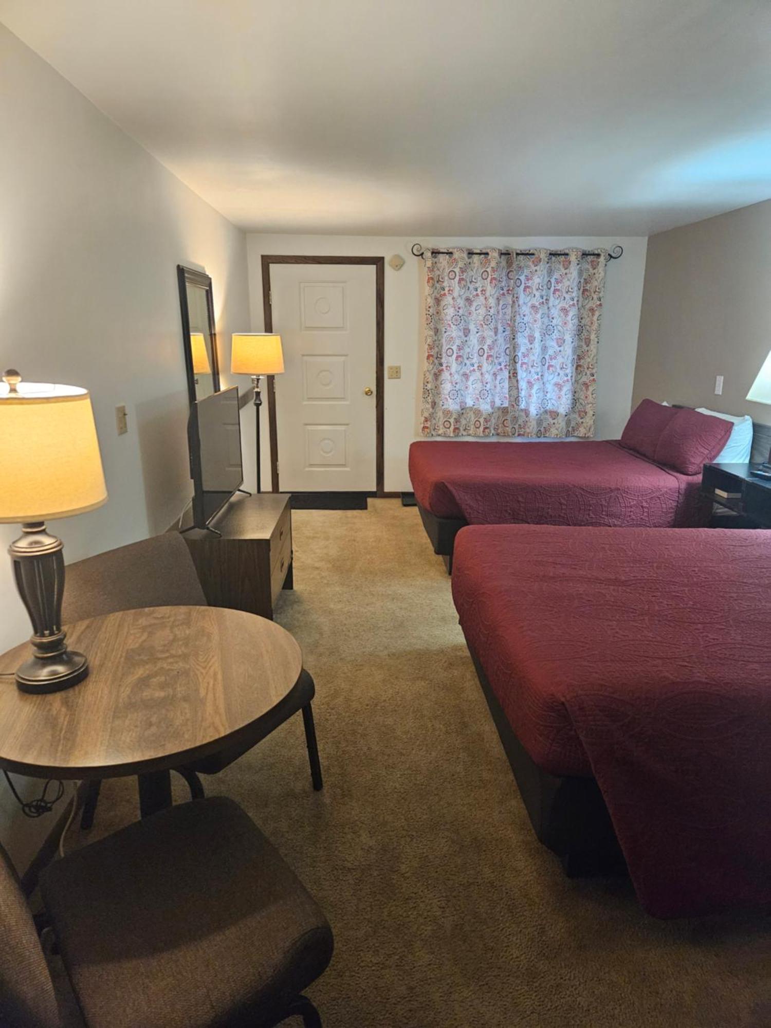 Lakeshore Motel Ice Lake Iron River Екстер'єр фото