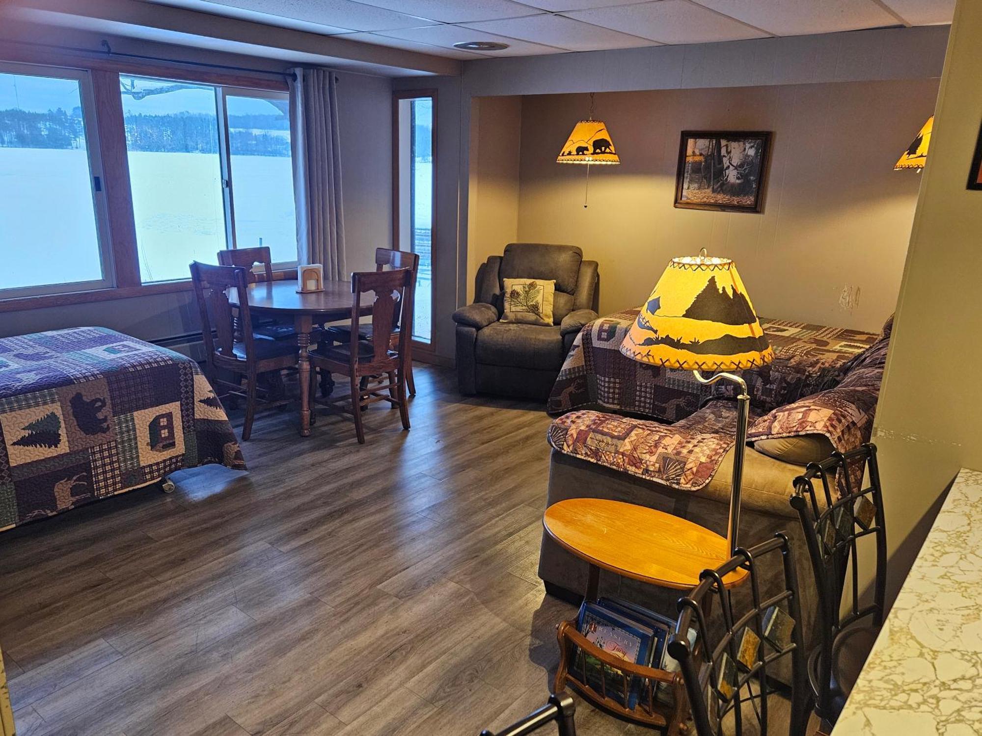 Lakeshore Motel Ice Lake Iron River Екстер'єр фото